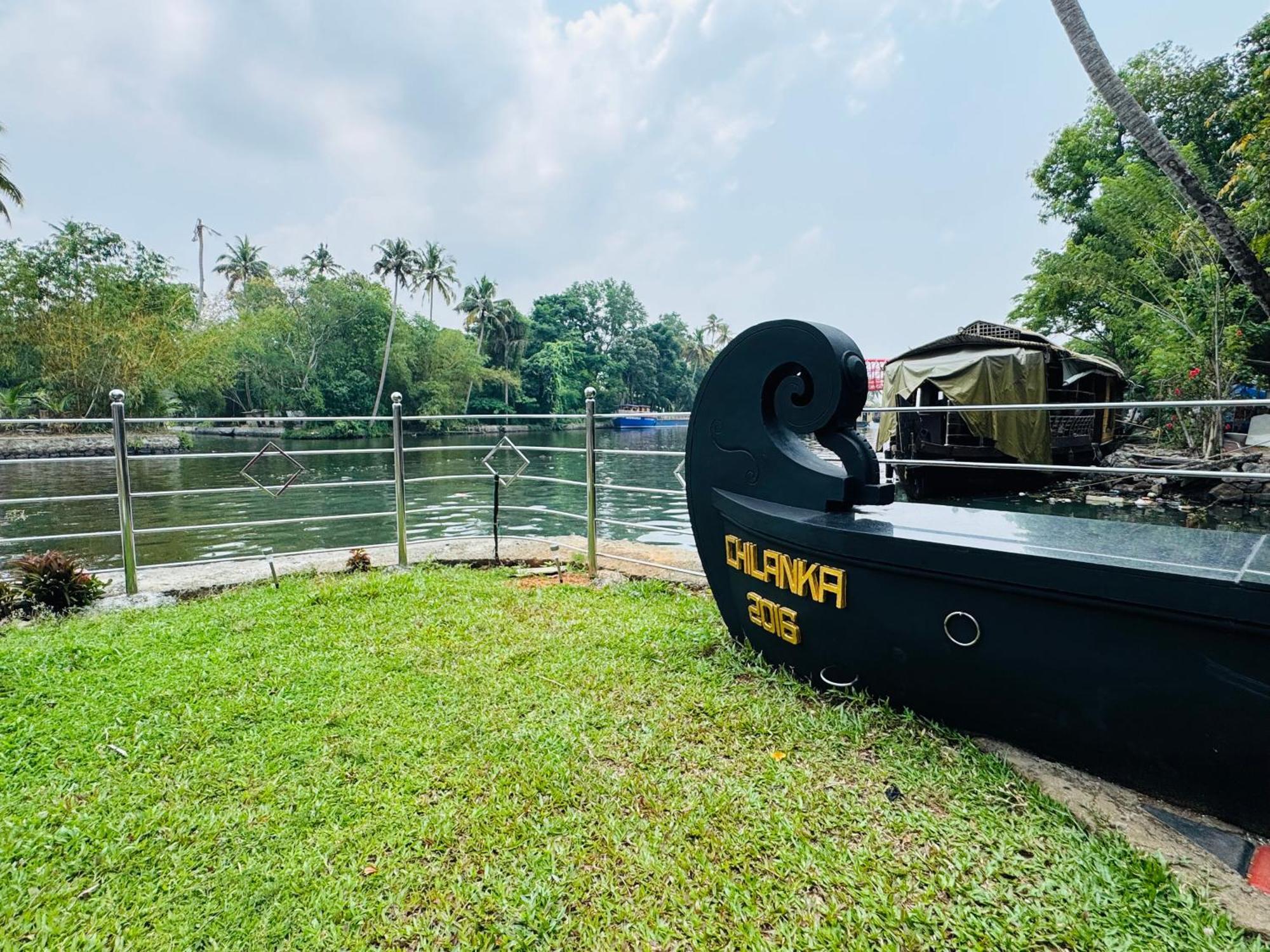 Chilanka Lake View Resort Alappuzha Екстериор снимка